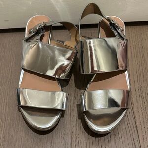 Aerosoles Camera shoe Silver size 7